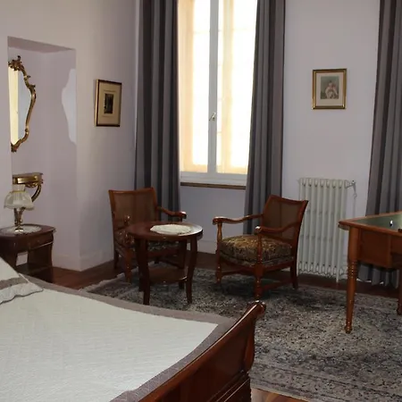 Chez Valerie Apartment *